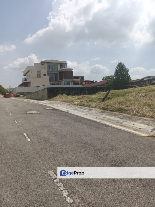 Rare opportunity to own a bungalow land 3 Plots available in a matured township, Selangor, Petaling Jaya