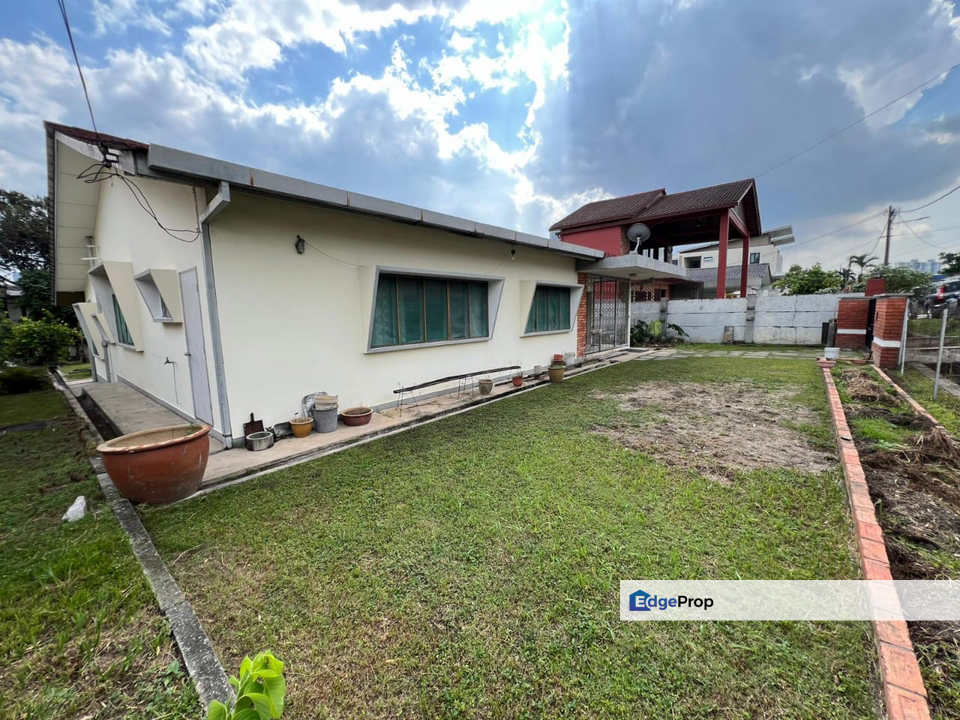 Dual Entrance Bungalow SS 3 Petaling Jaya For Sale, Selangor, Kelana Jaya