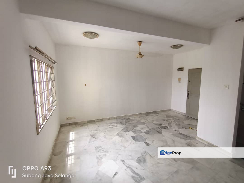 Newly Painted Starville Apartment Subang Jaya USJ 19 For Sale, Selangor, USJ