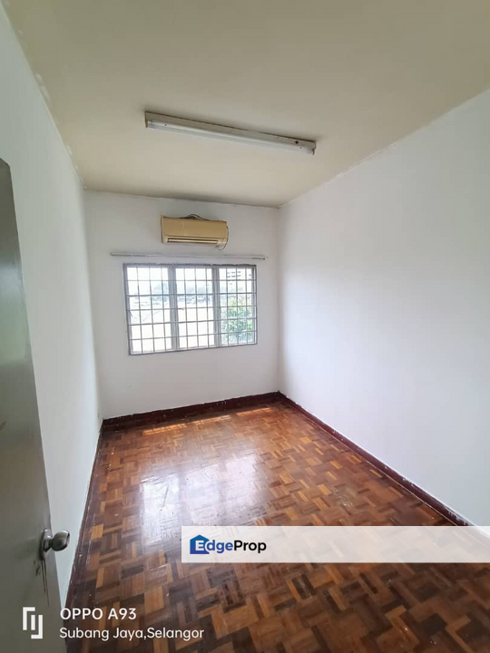 Newly Painted Starville Apartment Subang Jaya USJ 19 For Sale, Selangor, USJ