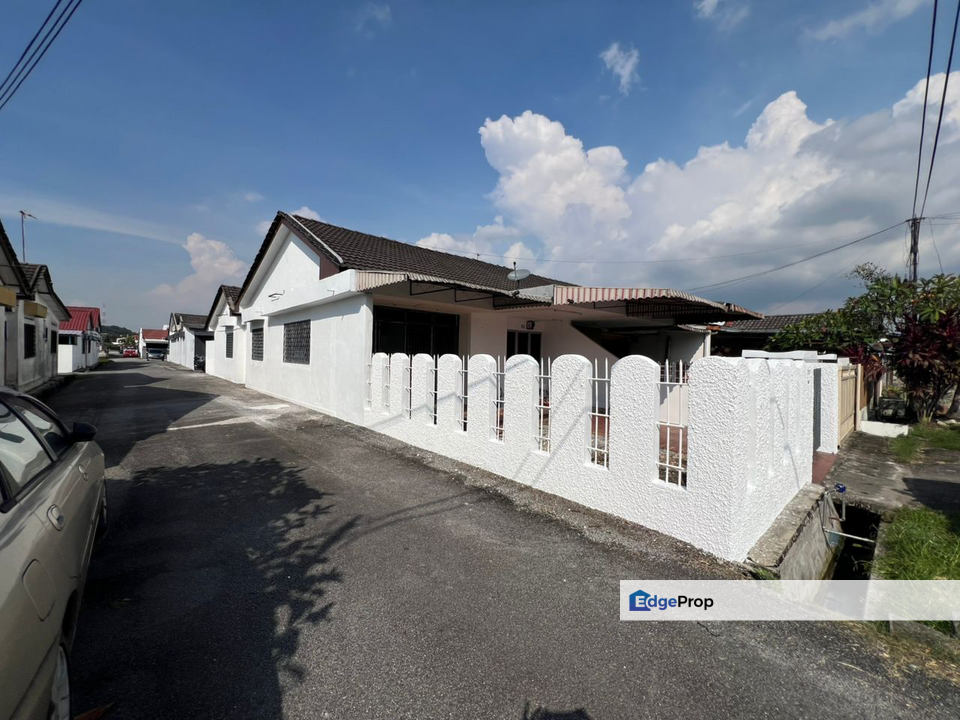 Well Kept Single Storey House Taman Klang Jaya For Rent, Selangor, Klang