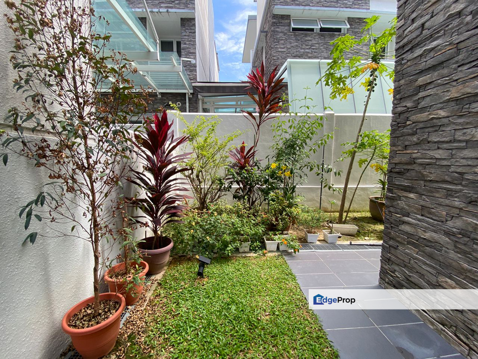 Three Storey Villa Effingham Bandar Utama Petaling Jaya For Sale, Selangor, Bandar Utama