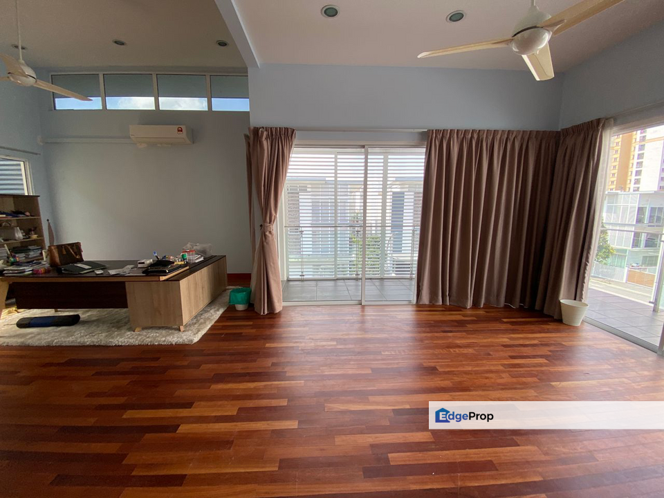 Beautiful Three Storey Villa Effingham Bandar Utama Petaling Jaya For Rent, Selangor, Bandar Utama