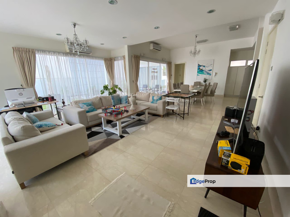 Beautiful Three Storey Villa Effingham Bandar Utama Petaling Jaya For Rent, Selangor, Bandar Utama