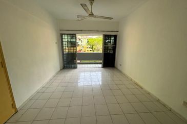 Lily & Jasmine Apartment