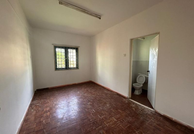 Lily & Jasmine Apartment