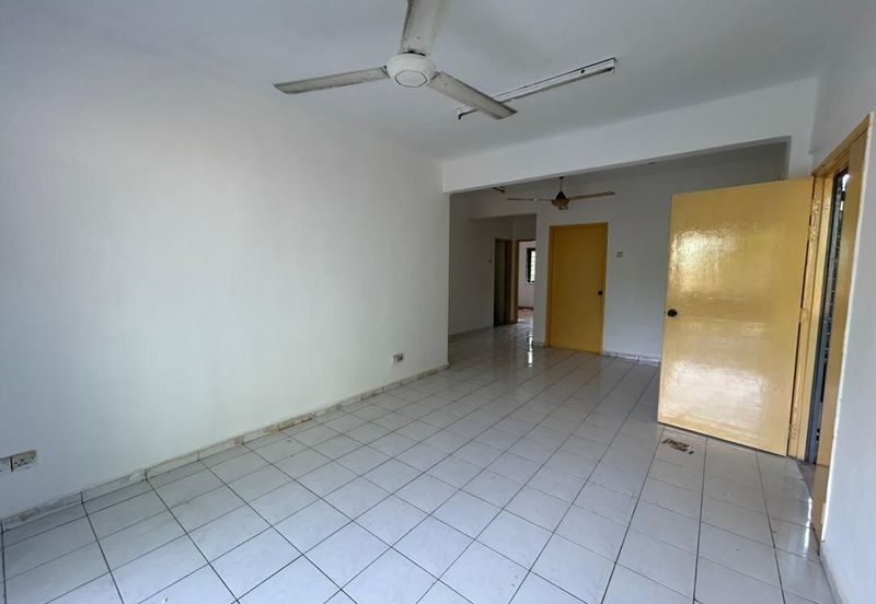 Lily & Jasmine Apartment