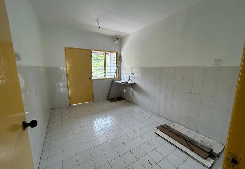 Lily & Jasmine Apartment