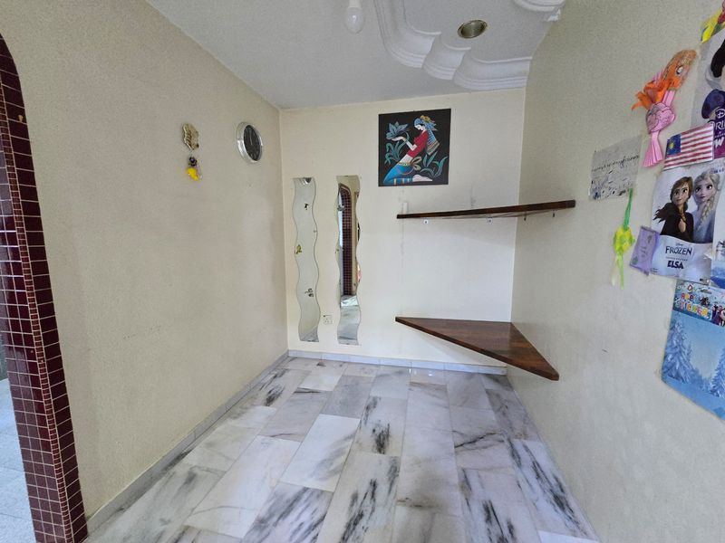 Taman Universiti , Jalan Kejayaan Renovated , Single Low Cost House , Johor, Skudai