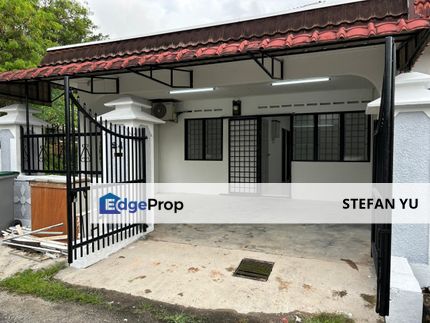 Taman Universiti, Jalan Pertanian  Single Storey Low Cost House / End Lot With Land / Full Loan , Johor, Skudai
