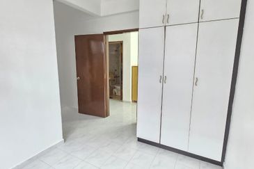 Sri Putra Apartments