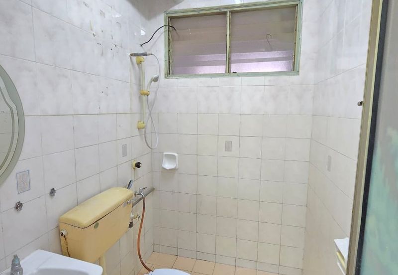 Sri Putra Apartments