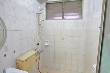 Sri Putra Apartments