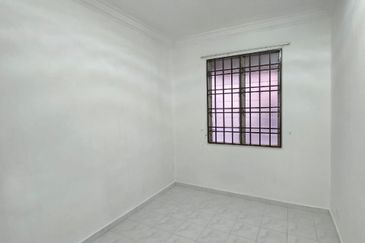 Sri Putra Apartments