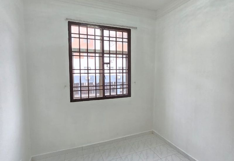 Sri Putra Apartments