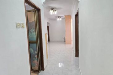 Sri Putra Apartments