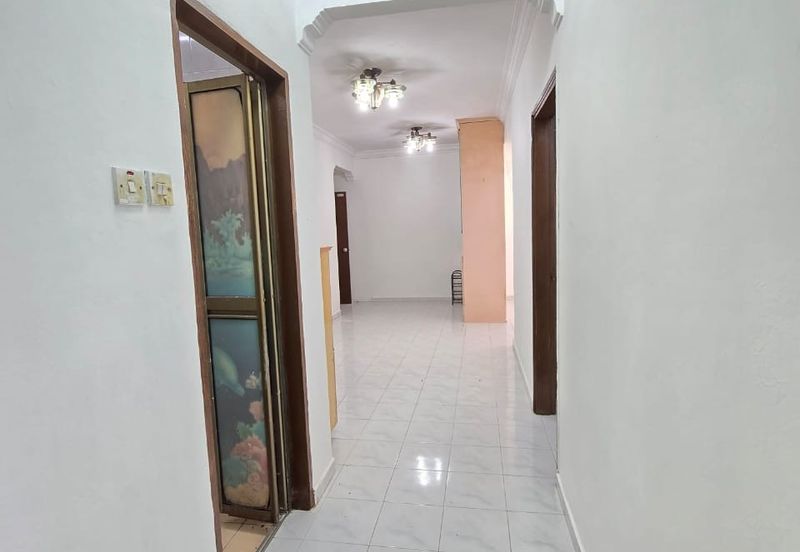 Sri Putra Apartments