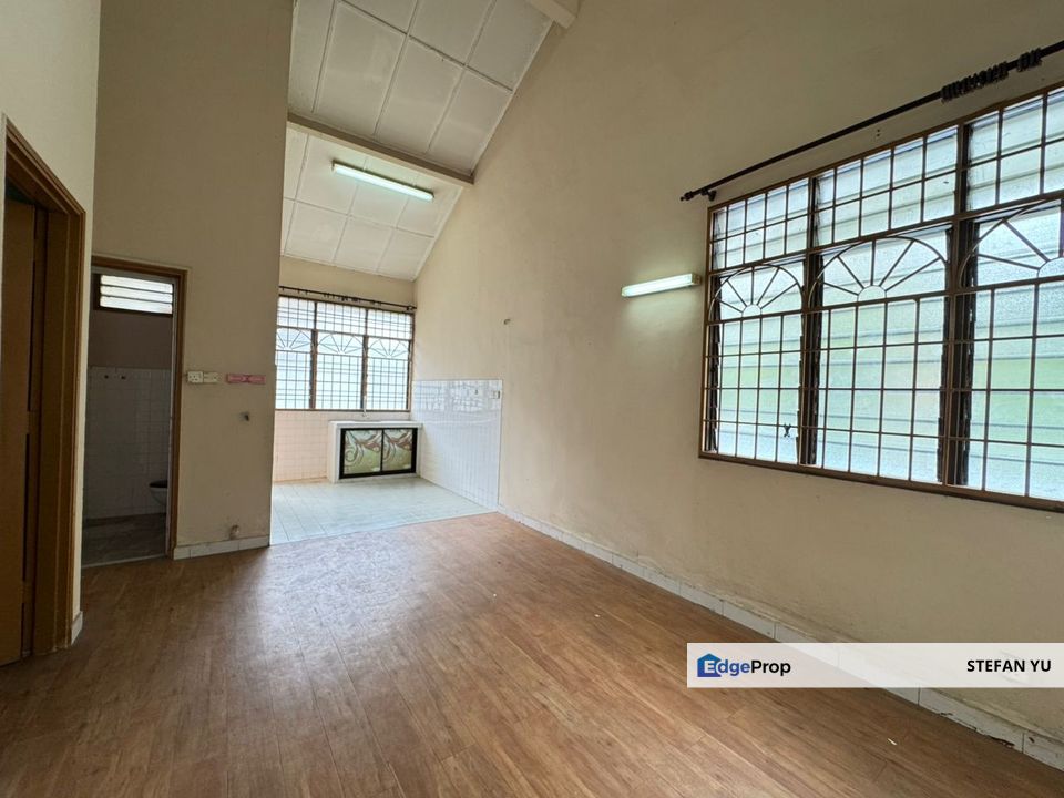 Taman Perling Jalan Panglin / Single Storey House / Corner Lot , Johor, Johor Bahru