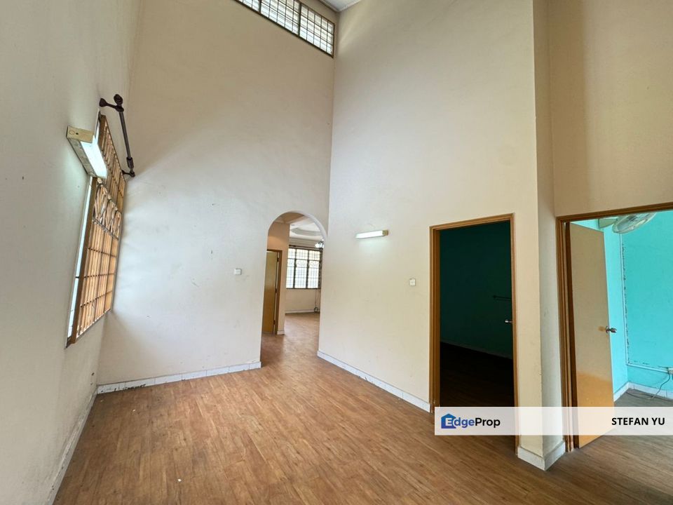 Taman Perling Jalan Panglin / Single Storey House / Corner Lot , Johor, Johor Bahru