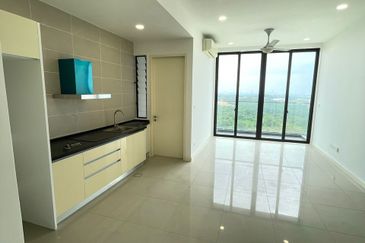 D\'Pristine @ Medini