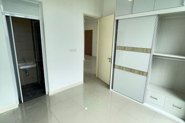 D\'Pristine @ Medini