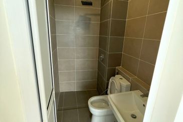 D\'Pristine @ Medini