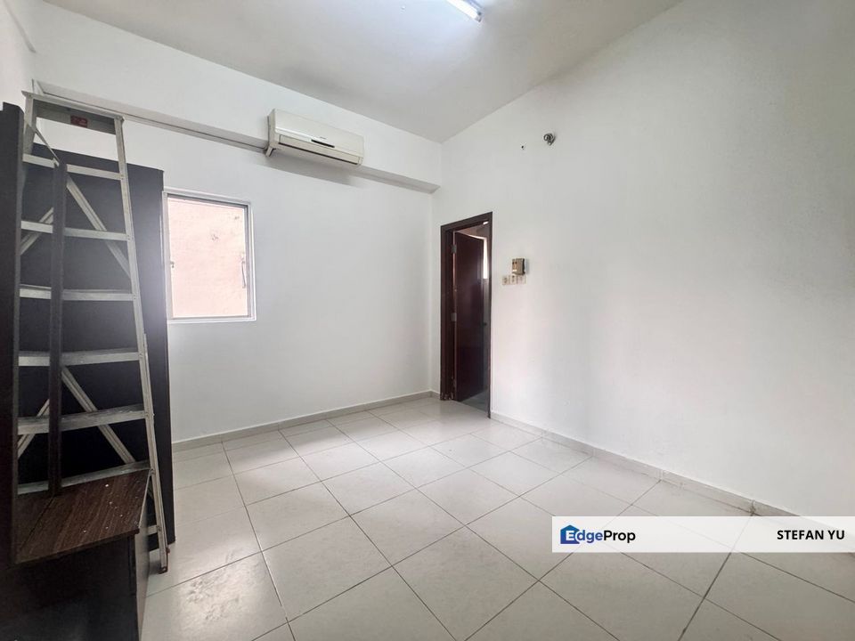 Pelita Indah Condominium / Near To Ciq / Custom , Johor, Johor Bahru