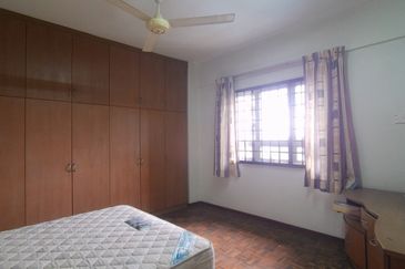 Dwi Mahkota Condominium