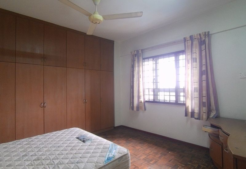 Dwi Mahkota Condominium