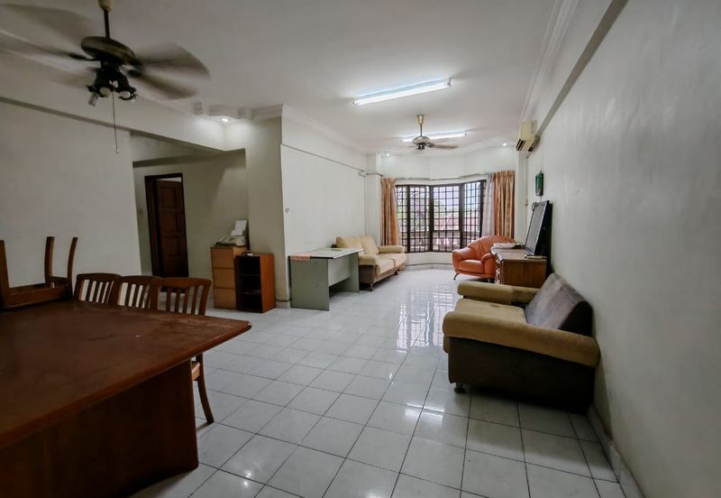 Dwi Mahkota Condominium