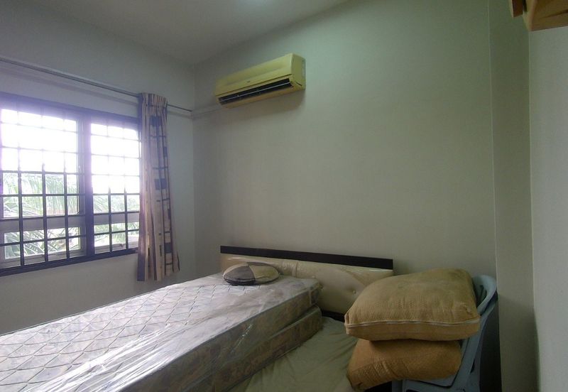 Dwi Mahkota Condominium