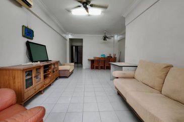 Dwi Mahkota Condominium