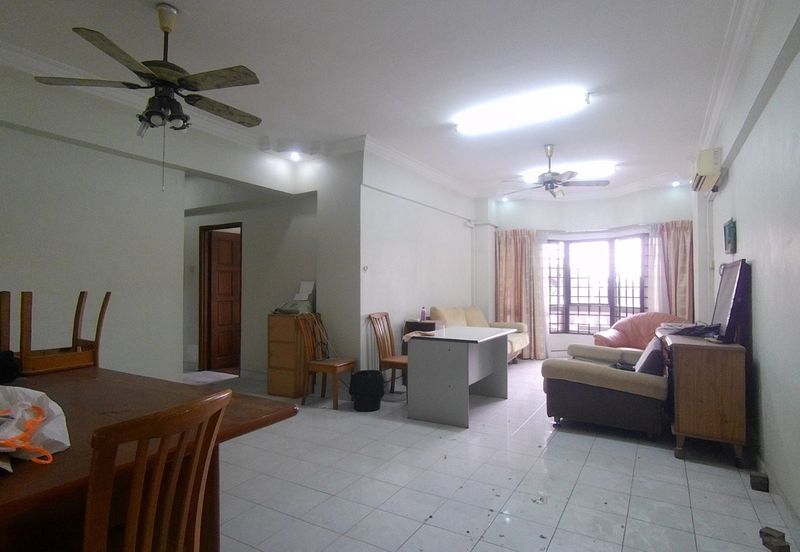 Dwi Mahkota Condominium