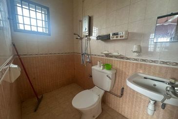 Bistari Impian Apartment @ Larkin