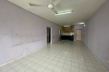 Bistari Impian Apartment @ Larkin