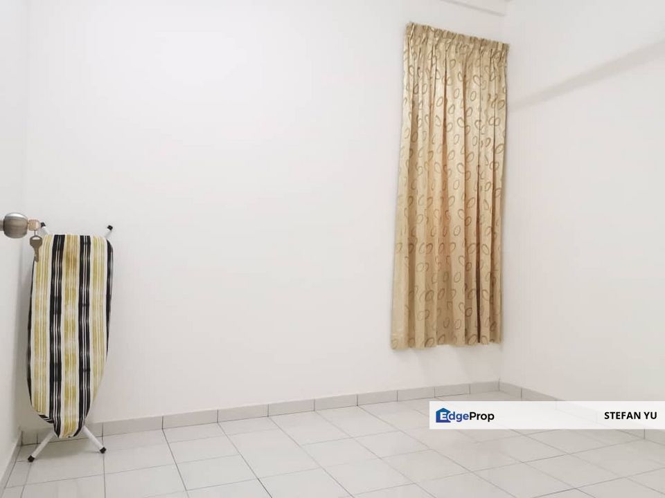 Molek Ria Apartment /  Corner Lot /Full Loan , Johor, Johor Bahru