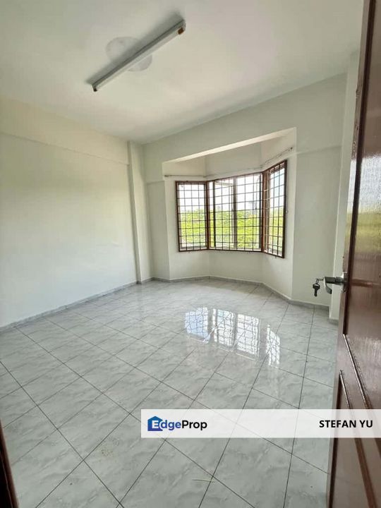 Pangsapuri Bukit Saujana Sri Pahlawan B Jalan Yahya Awal / FULL Loan , Johor, Johor Bahru
