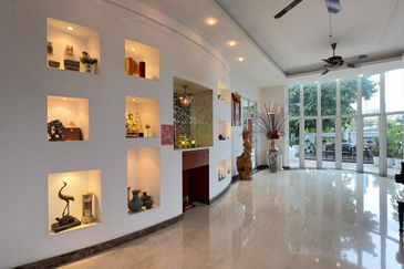 Stulang Laut / Darat