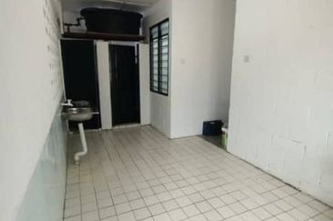 Flat Temenggong, Bandar Indahpura