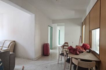 Sri Putra Apartments