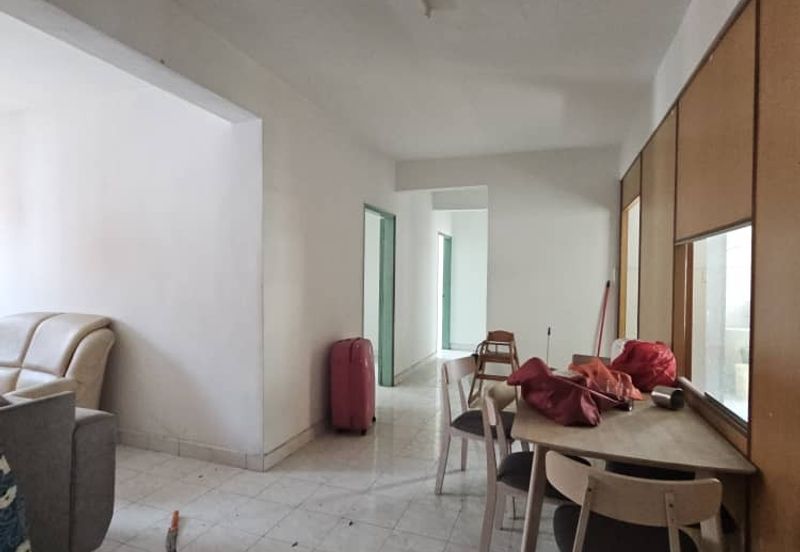 Sri Putra Apartments