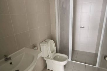 Meridin Bayvue Apartment