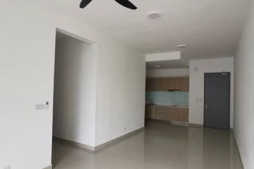 Meridin Bayvue Apartment