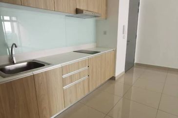 Meridin Bayvue Apartment