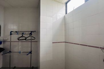 Aloha Tower Condominium