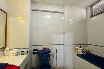 Aloha Tower Condominium