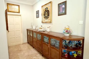 Stulang Laut / Darat