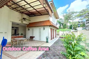 Stulang Laut / Darat