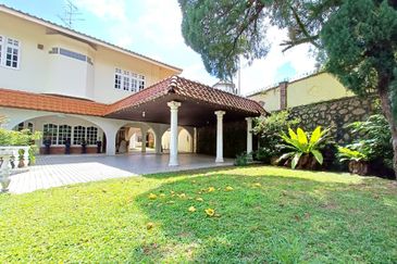 Stulang Laut / Darat