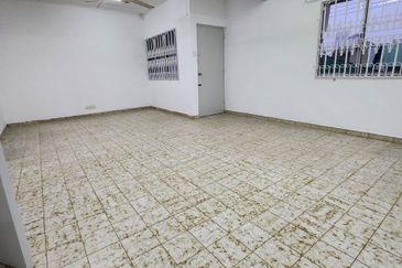 Taman Pelangi, Plentong